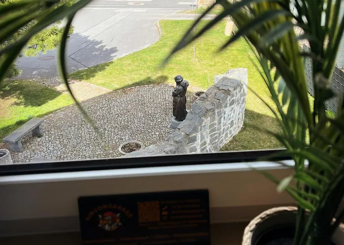 Simsongarage Moenchswalde *